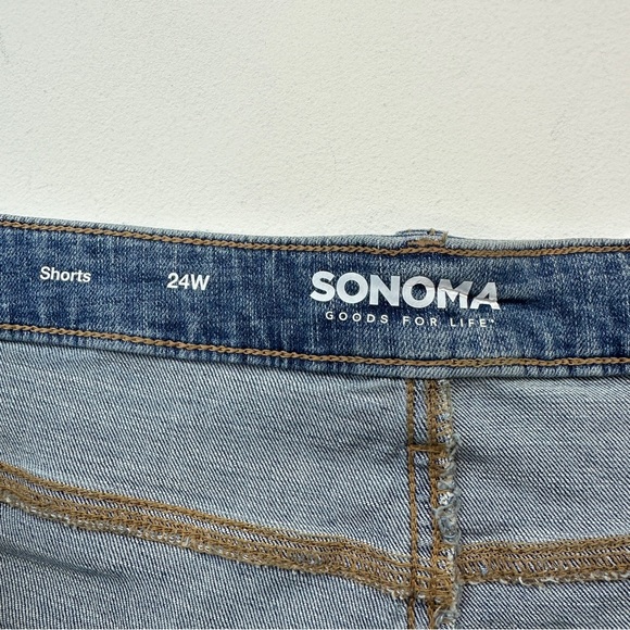 Sonoma High Rise Rolled Jean Shorts Size 24W NWT Distressed - Picture 5 of 9